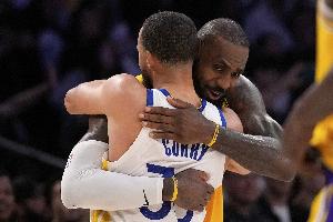 NBA雄鹿vs国王_NBA雄鹿vs国王在线观看_免费看直播